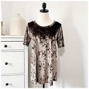 Chris & Carol Velvet Top Tee
